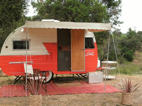 Woman Sews Stylish Camper Awnings That Only Look Vintage