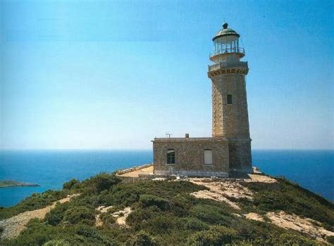 Ορθοδοξη, λαογραφικη και ψυχολογικη θεωρηση. ΜΠΟΡΑ ΕΙΝΑΙ ΘΑ ΠΕΡΑΣΕΙ - Let's wait until the storm passes ...