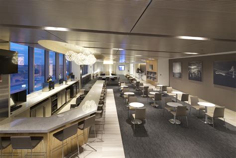 United Airlines unveils new United Club lounges ...
