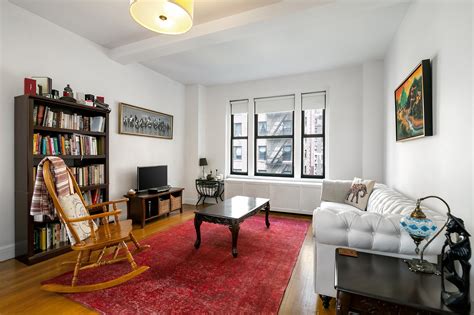 The Prettiest Pre War Apartments In Nyc You Can Rent For Less Than 5k