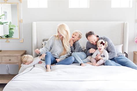 5 Tips for Photographing a Family Lifestyle Session - Amy ...