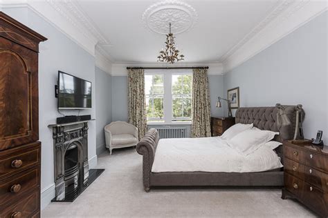 glorious victorian bedroom designs     breath
