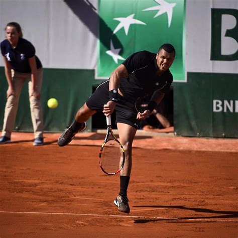 Certes, la victoire n'est pas au bout, mais le français a donné. Roland Garros 2015 - Jo Wilfried Tsonga (avec images ...