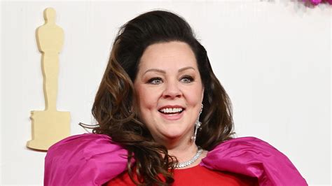 Stunning Melissa McCarthy Wows In Figure Hugging Red Dress At Oscars Despite Mixed Reviews For