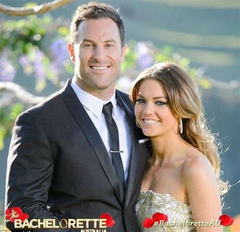 the bachelorette s sam frost and sasha mielczarek plan to wed in fiji daily mail online