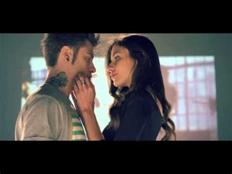 Fedez achille lauro mille testo hit. Cigno nero di Fedez - Significato Canzone