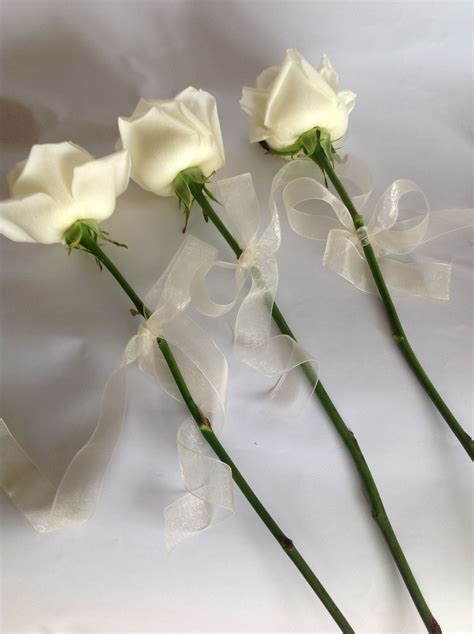 Single Roses With Ribbon For The Bridesmaids Single Flower Bouquet