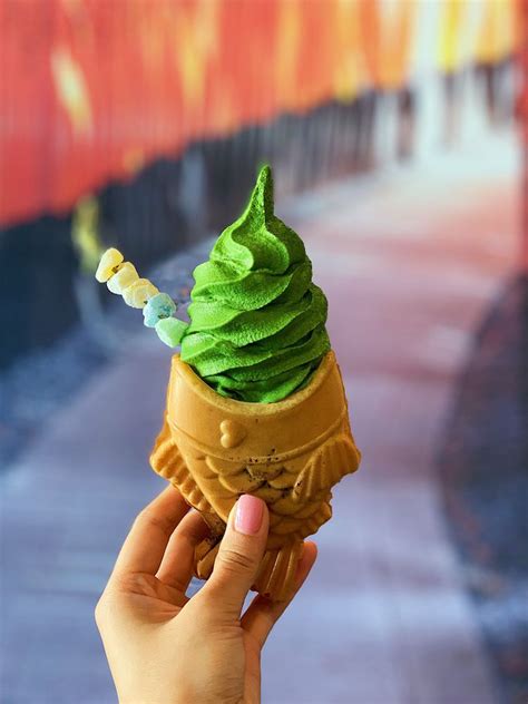 Green tea ice cream is also sold in monaka form. Taiyaki + Ice Cream - Izumi Matcha