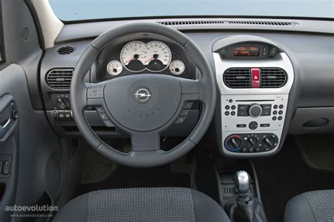 Choose a opel combo c version from the list below to get information about engine specs, horsepower, co2 emissions, fuel consumption, dimensions, tires size, weight and many other facts. OPEL Combo - 2002, 2003, 2004, 2005, 2006, 2007, 2008 ...