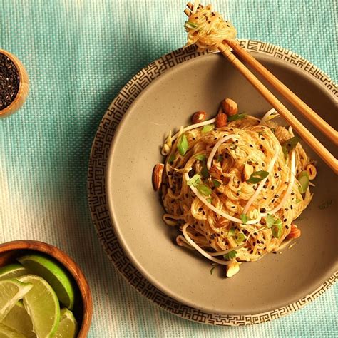 Craving Thai Food But Need A Raw Vegan Alternative This Pad Thai Recipe By Food Matters