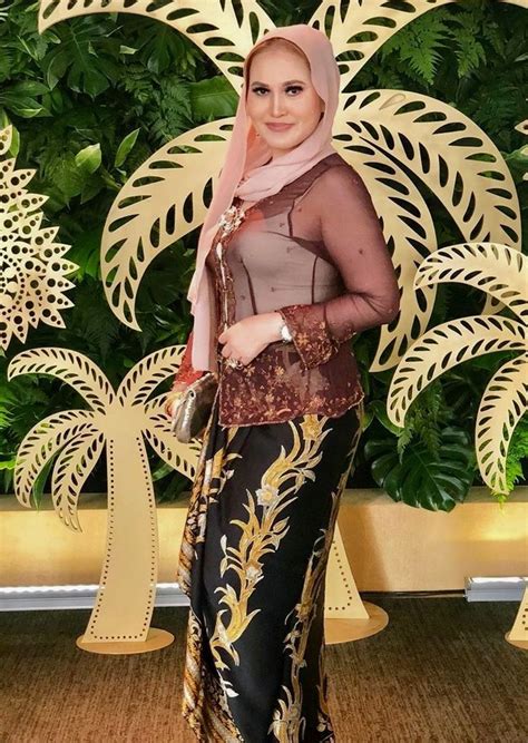 Pin Oleh Sammy M Di Hijab Beautiful Wanita Wanita Berlekuk