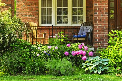 Maybe you would like to learn more about one of these? 22 Front Porch Garden Ideas (Photos)