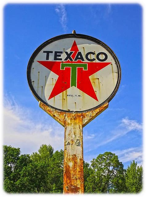 Texaco Sign By Steve Mckinzie Texaco Texaco Vintage Old Gas Stations
