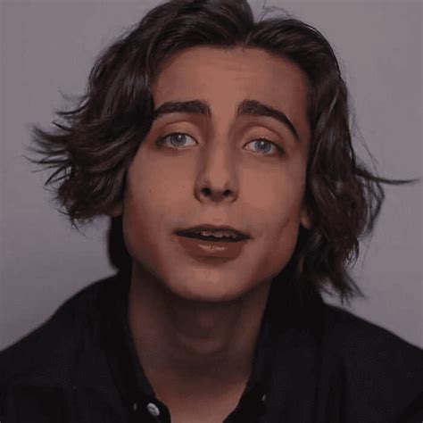 Aidan gallagher (born september 18, 2003) is an actor and singer recognized chiefly for his role in nicky, ricky, dicky & dawn, a hit television series. The Umbrella Academy: Aidan Gallagher describió a su chica ...