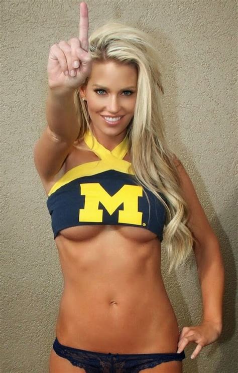 touch the banner attractive michigan girl of the week elle johnson