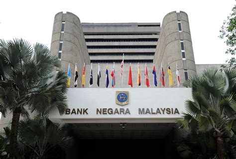 Malaysia has lowered its interest rates by 0.25 percentage points, from 2% to an annual rate of 1.75%. BNM maintains interest rate but warns of global growth ...