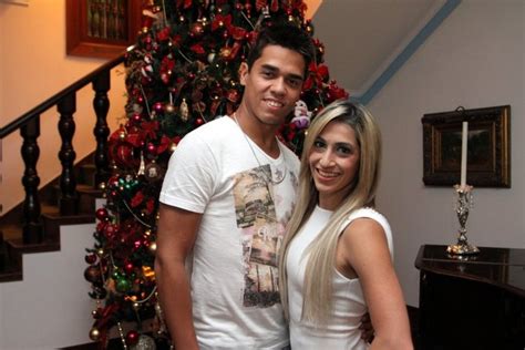 Precisei participar de um reality para fazer dança. EGO - Felipe Dylon e Claudia Alencar curtem festa de ...
