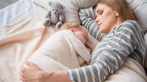 Sådan lærer du en baby at sove hele natten igennem - Bedre Livsstil