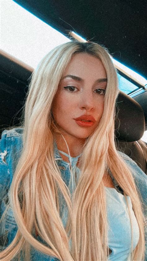 Ava Max 08/23/2023 • CelebMafia
