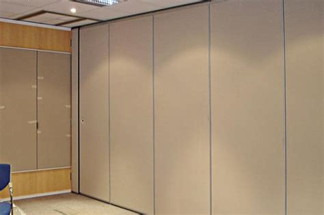 Do you think floor to ceiling room dividers looks great? Soundproofing Floor to Ceiling Folding Acoustic Rolling ...