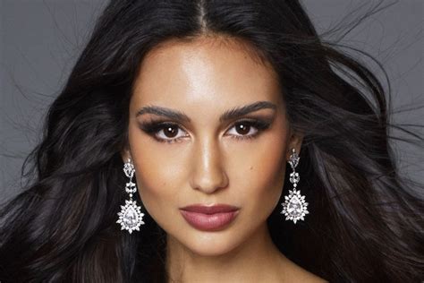 LOOK Celeste Cortesi Stuns In Official Headshot For Miss Universe 2022