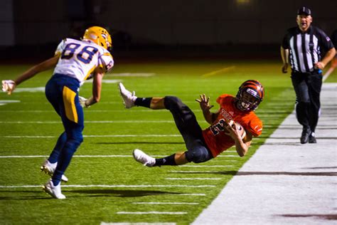 A Football Bobcats Catch Tigers By The Tail The Daily Chronicle