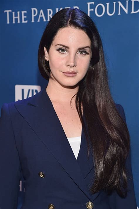 Lana Del Rey Is Unrecognisable With Her New Blonde Hairstyle Hello