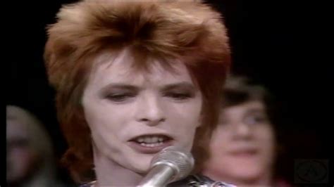 David Bowie Starman Performing At Top Of The Pops Music Video Youtube