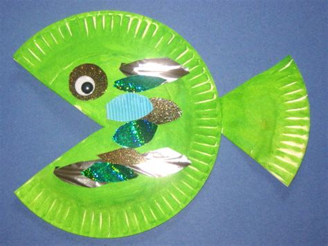12 Crafts For Kids Using Paper Plates - Bored Art