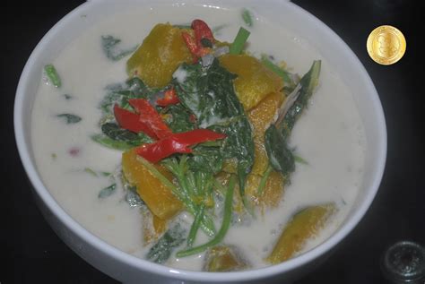 200g isi petai 3 batang cili merah 1 biji bawang besar 3 ulas bawang putih sedikit ikan bilis garam gula perasa. PATYSKITCHEN: MASAK LOMAK PUTIH LABU BAYAM