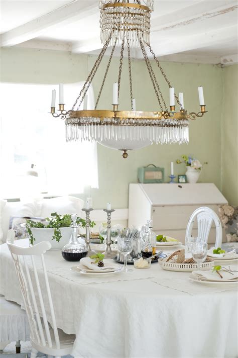 Some specific models of these shabby chic chair are covered with fabrics that give them ravishing looks. Country chic. www.bemz.com | Shabby chic dining room ...