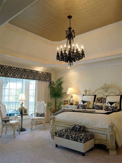 Painting a ceiling does not have to be a difficult task when you know what to do. The 25+ best Tray ceiling bedroom ideas on Pinterest ...