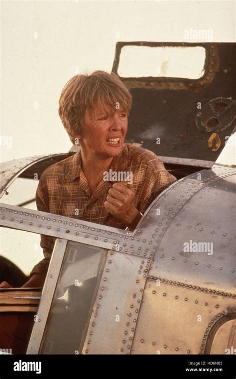 Amelia Earhart The Final Flight Diane Keaton 1994 Stock Photo Alamy