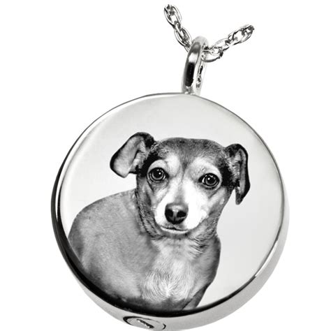 Unscrupulous pet crematories are always well highlighted in the news but it is important to remember that they are few and far between. Photo Engraved Round Pendant | Your Dog or Cat Photo Jewelry