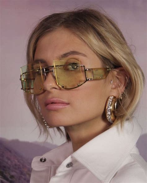 cute frames mens eyewear rihanna fenty fashion 2020 square sunglasses women pretty people