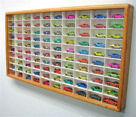 Some are perfect for dummies and some require a little more skill. Hot Wheels Display Cases, Matchbox Display Case, Johnny Lightning display a… | Estanterias para ...