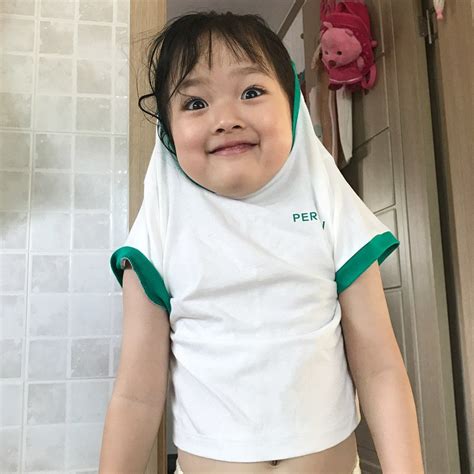 And i think they are the most photographed subject in the world. Yuli on Twitter | Baby girl pictures, Cute baby meme, Cute ...