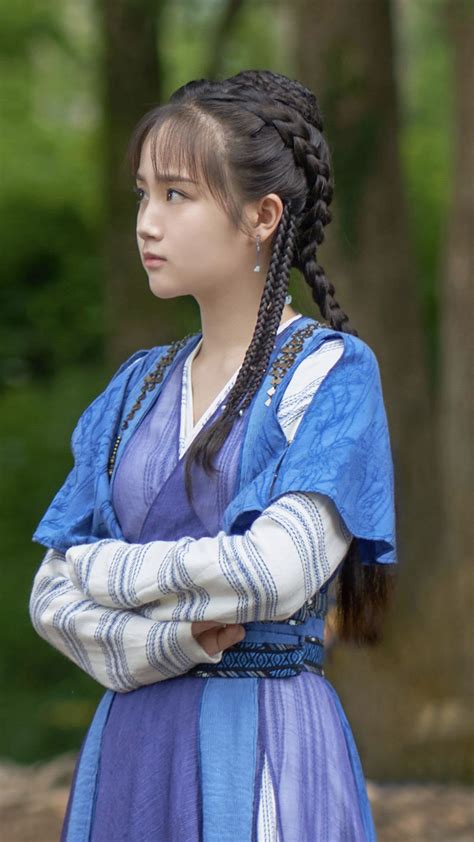 Pin By Cation Designs On Ye Xian Chinese Hairstyle Hair Styles Asian Outfits