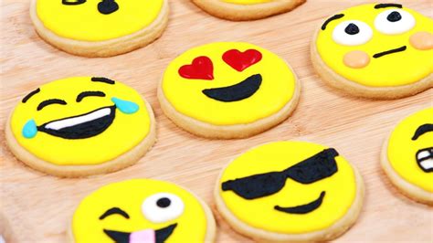 How To Make Emoji Cookies Nerdy Nummies Win Big Sports