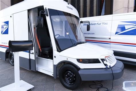 U.S. Postal Service pledges transition to a nationwide all-electric