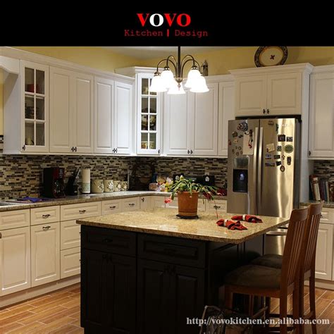 Factory Wholesale High Quality Solid Wood Kitchen Cabinets In Kitchen