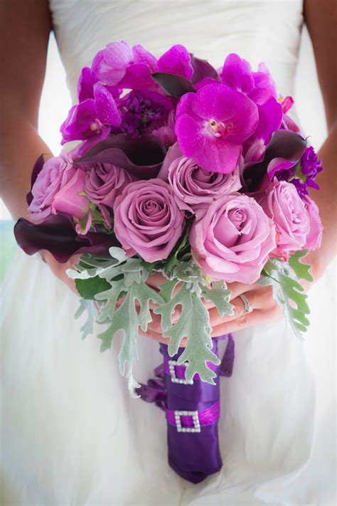This array has so many pretty florals that i'm sure you will meet the one that complements. 25 Stunning Wedding Bouquets - Part 9 - Belle The Magazine