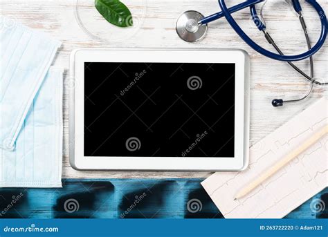 Medische Diagnostiek In Een Modern Ziekenhuis Stock Foto Image Of