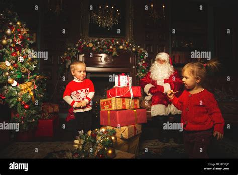 Real Santa Claus Hi Res Stock Photography And Images Alamy