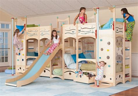 Aus bei rollen am bett sollte darauf geachtet werden, dass diese festgestellt werden können, um einfach wegrollen zu vermeiden. Kinderzimmer gestalten - coole Spielbetten für Kleinkinder ...