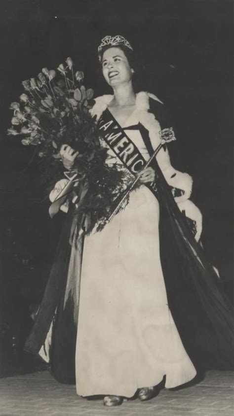 Jacque Mercer Crowned Miss America 1949 Miss America Pageant Statue