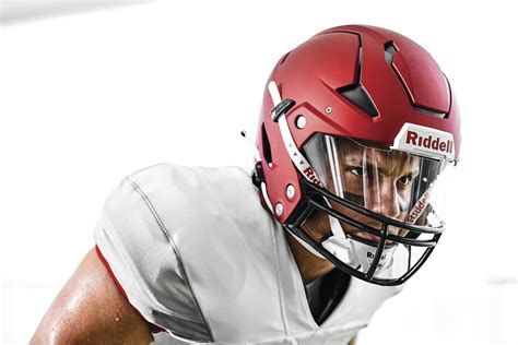 Riddells Axiom Could Be Breakthrough Helmet For Football