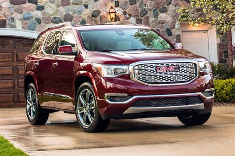 2016 Vs 2017 Gmc Acadia Whats The Difference Autotrader