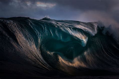 Beauty Of Waves Beautiful Waves Look Like Mountain Summits With Snow