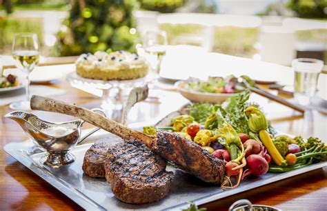 Starting with that perfect bite: Thanksgiving Buffet At Cane & Canoe - MENU Magazine